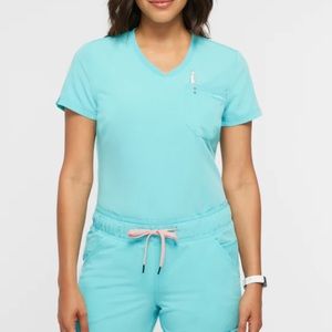 Jaanuu scrubs small top